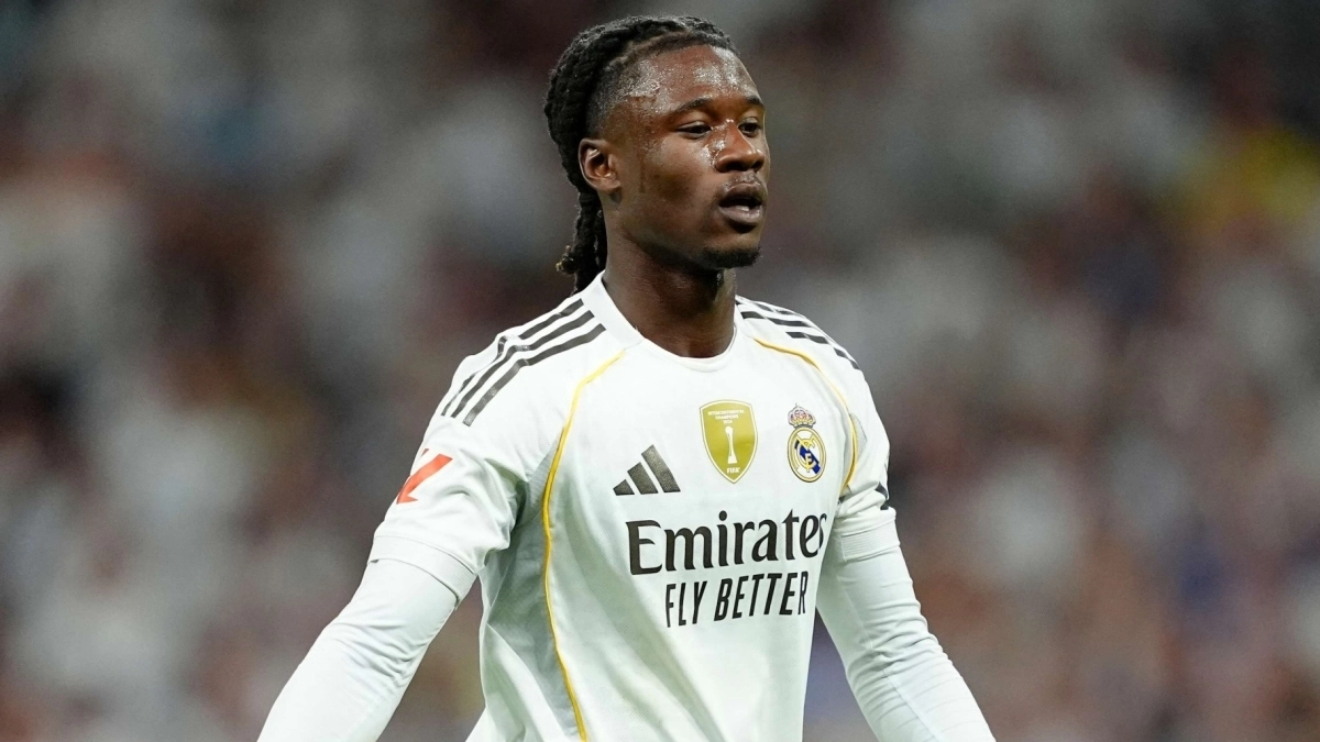 Eduardo Camavinga jugando un partido con el Real Madrid.