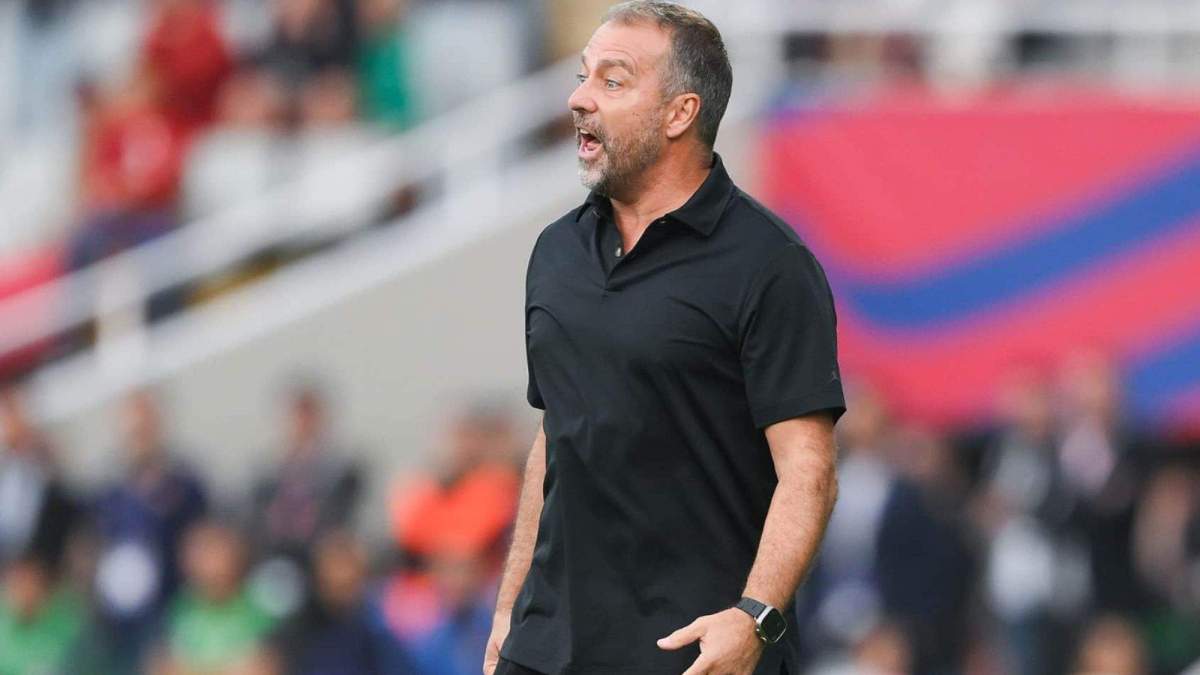 Hansi Flick dirigiendo al FC Barcelona en un partido de la temporada 25/26 Hansi Flick dirigiendo al FC Barcelona en un partido de la temporada 25/26