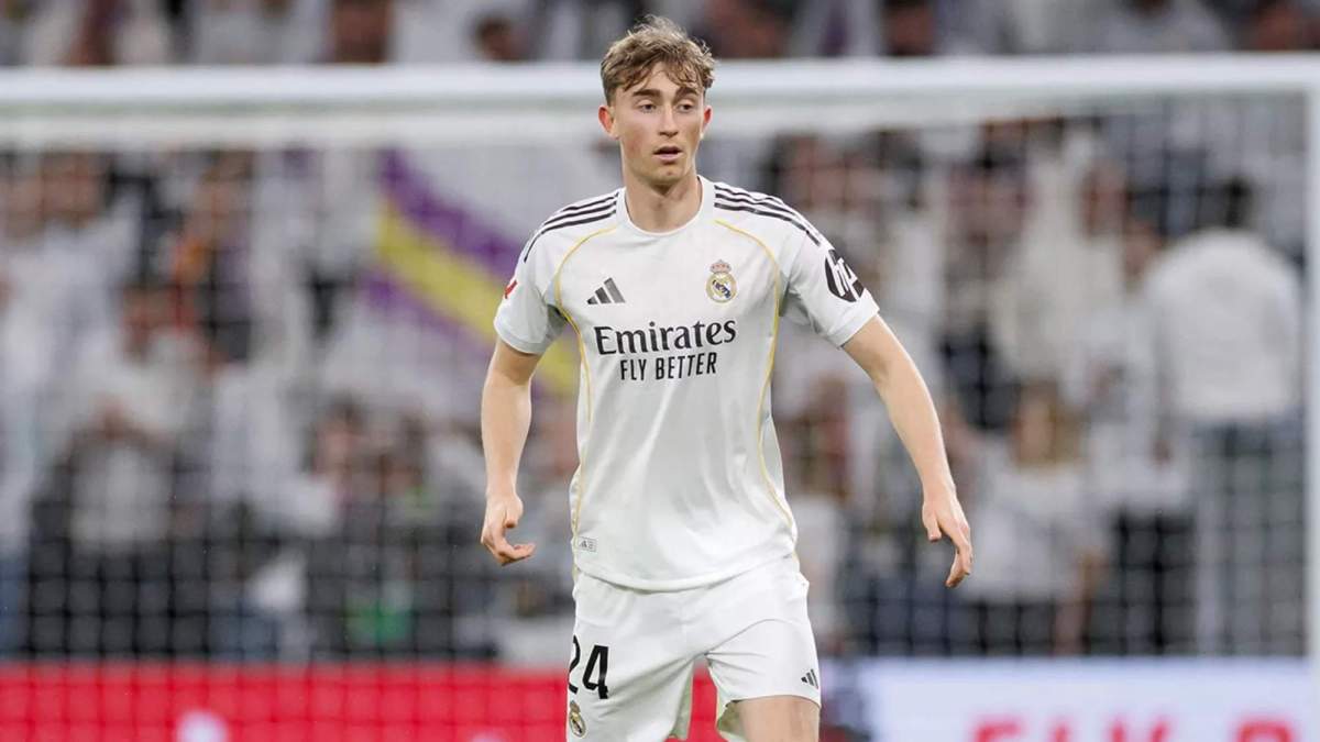 Dean Huijsen, en un partido del Real Madrid durante esta temporada. Dean Huijsen, en un partido del Real Madrid durante esta temporada.