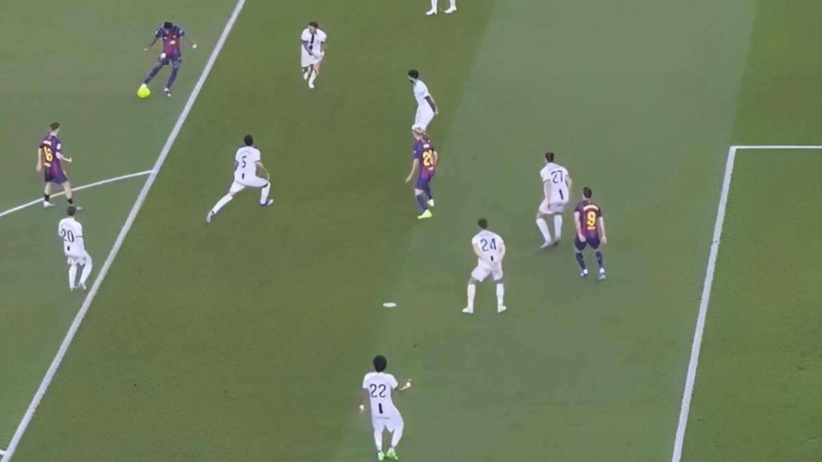 Gol de Lewandowski en fuera de juego