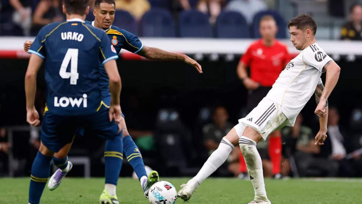Fede Valverde durante el partido ante el Espanyol
