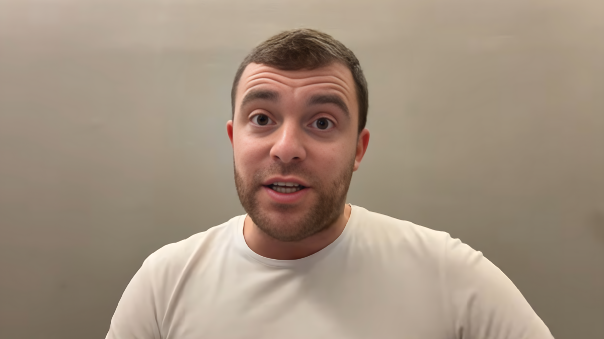 El periodista italiano Fabrizio Romano durante una de sus intervenciones en su canal de YouTube