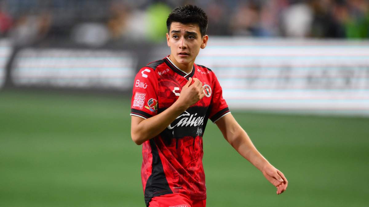 GIlberto Mora en un partido con el club TIjuana