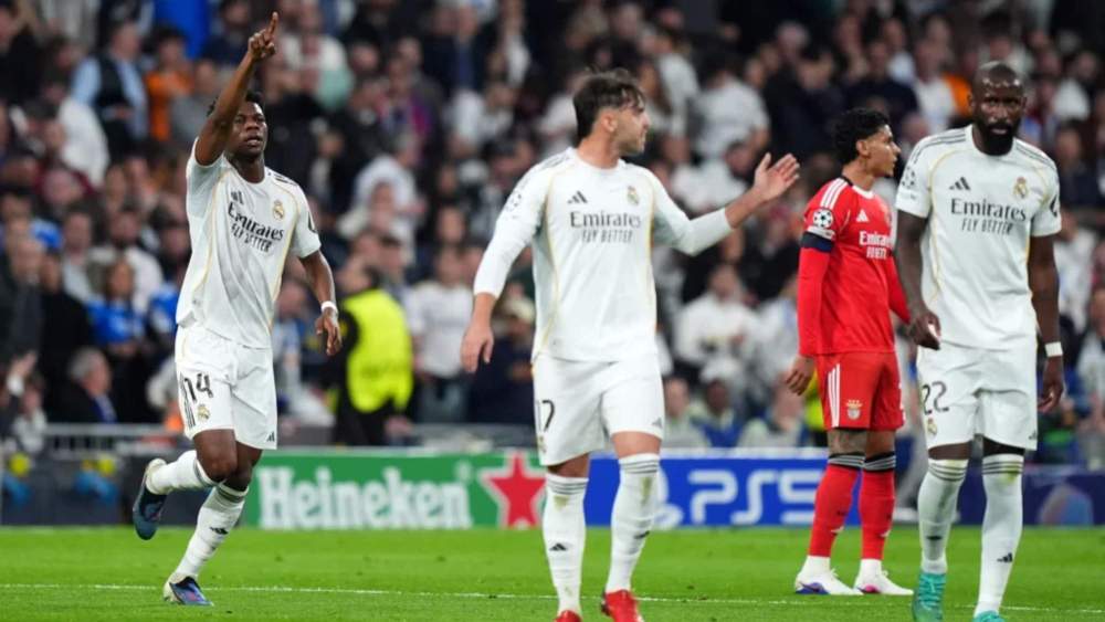 Aurelién Tchouameni, celebrando su gol ante el Benfica. Aurelién Tchouameni, celebrando su gol ante el Benfica.