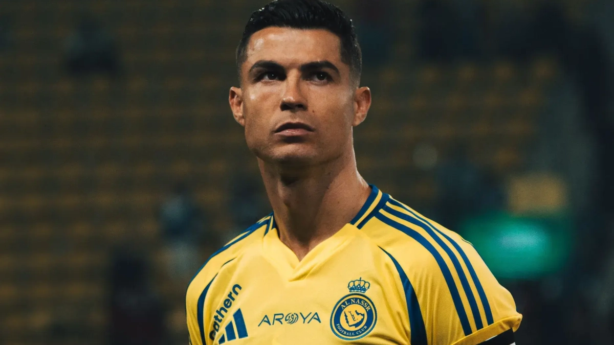 Cristiano Ronaldo antes de jugar un partido con el Al Nassr.