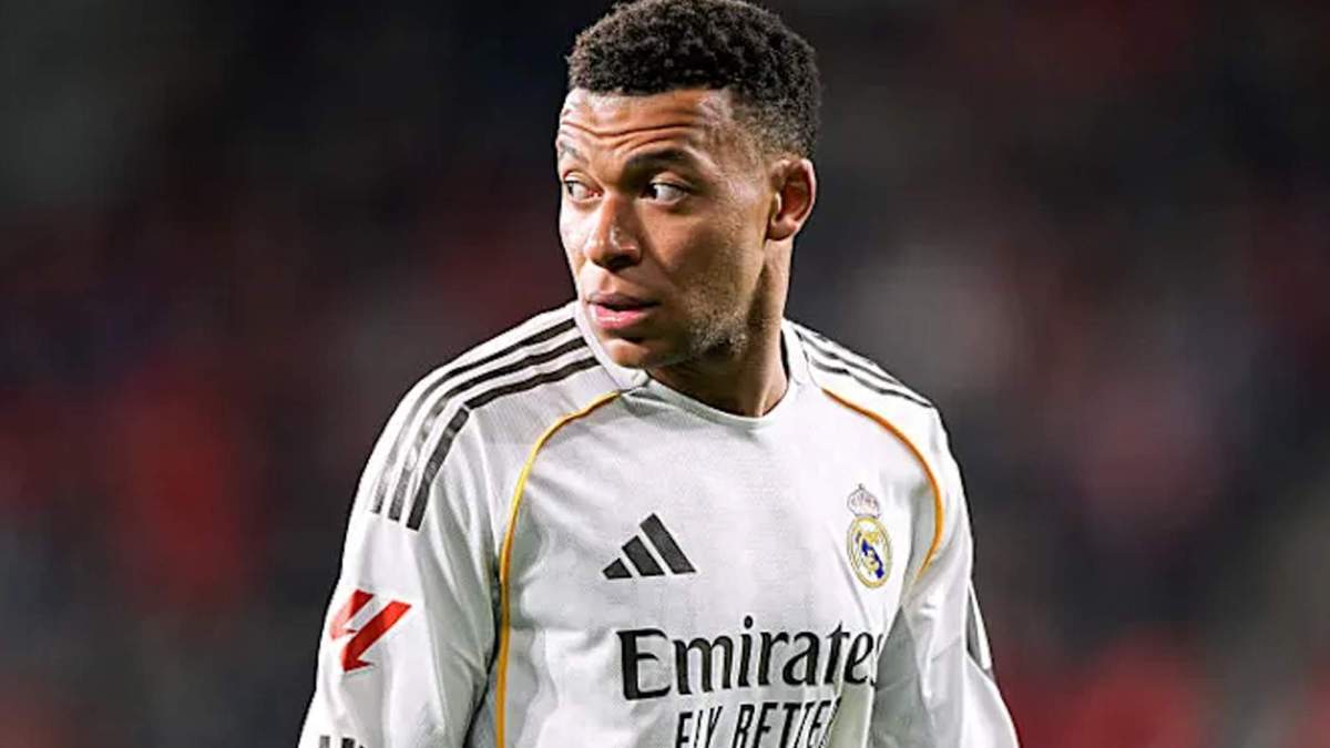 Kylian Mbappé jugando un partido con el Real Madrid. Kylian Mbappé jugando un partido con el Real Madrid.