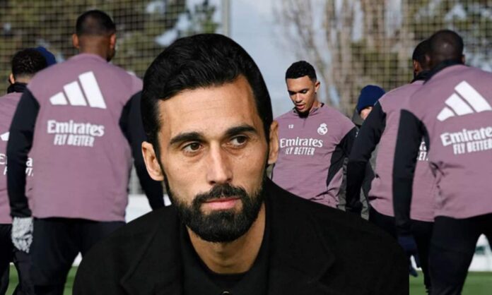 Álvaro Arbeloa y Trent Alexander-Arnold en un entrenamiento del Real Madrid.