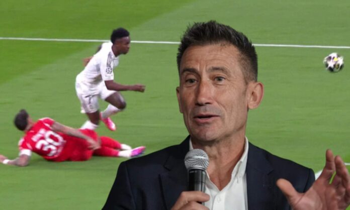 A Carlos Martínez se le han visto otra vez las costuras tras el penalti que ha sufrido Vinicius Junior en el inicio del partido del Real Madrid con el Benfica.