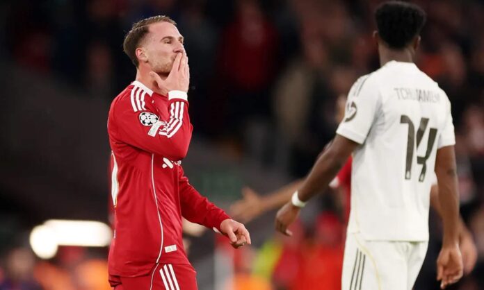 Mac Allister jugando contra el Real Madrid en la Champions League. 