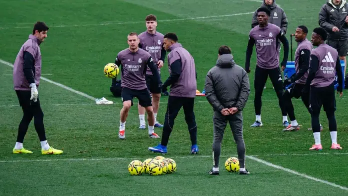  Mbappé y Asencio entrenan con el grupo antes de recibir a la Real Sociedad

