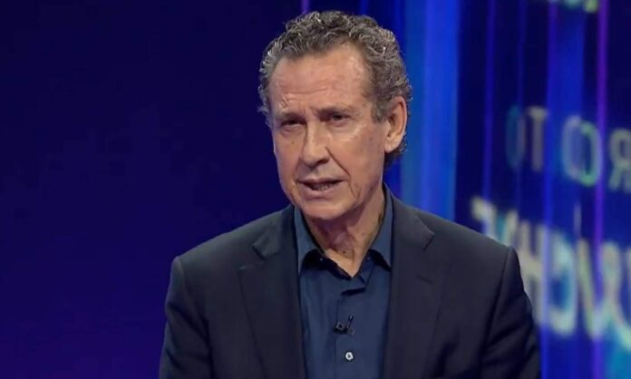 Jorge Valdano dando su opinión sobre el sorteo de la Champions League en Movistar. 