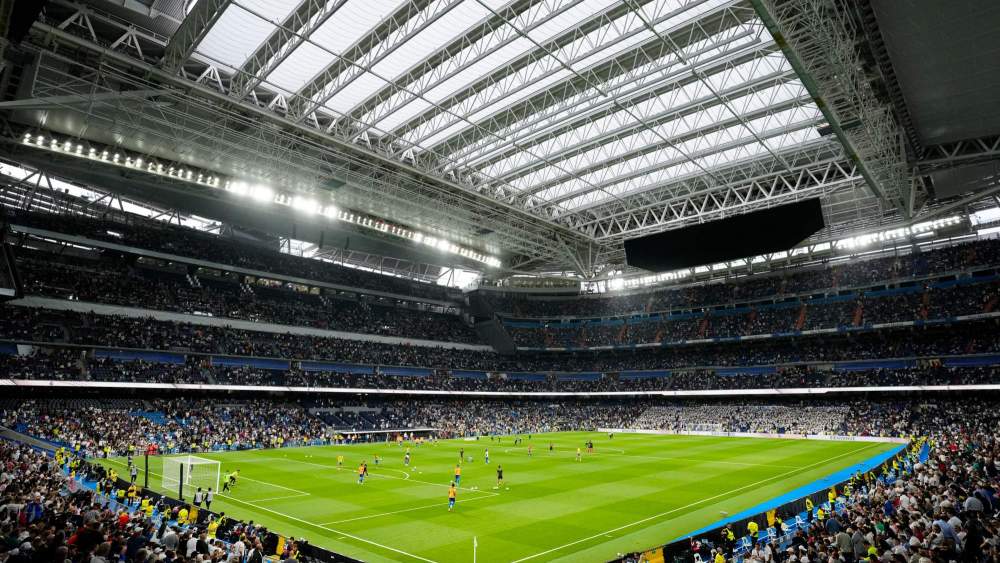 El Santiago Bernabéu, durante un partido de fútbol.
