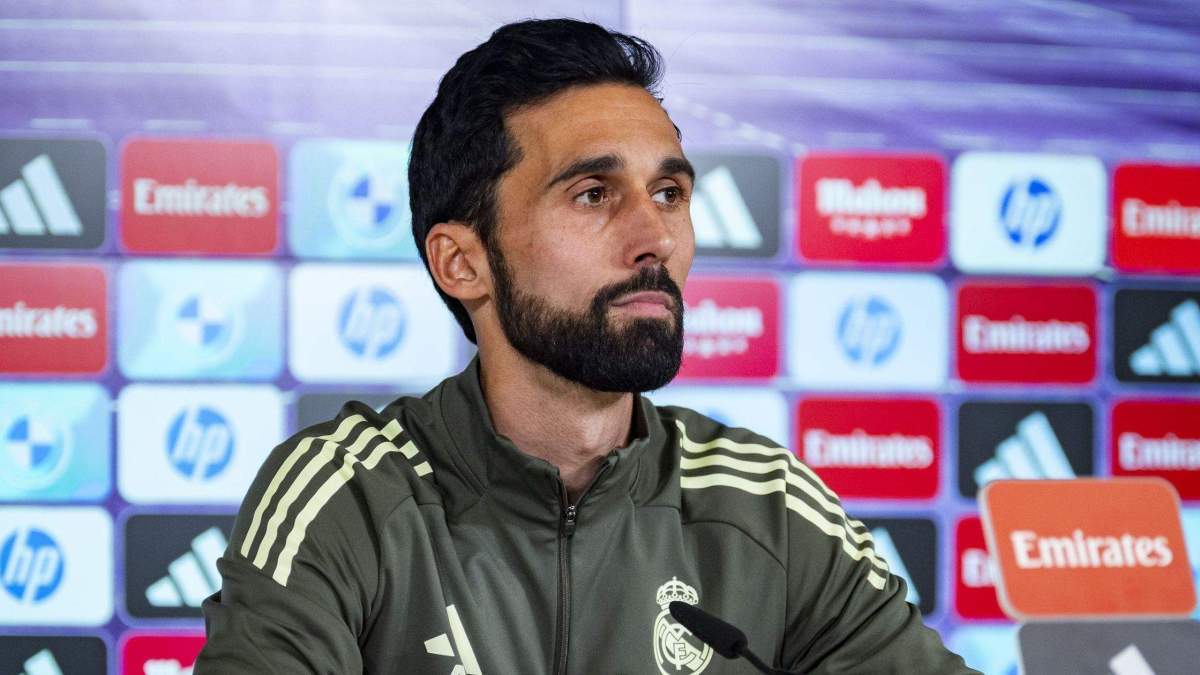 Álvaro Arbeloa durante su primera rueda de prensa Álvaro Arbeloa durante su primera rueda de prensa