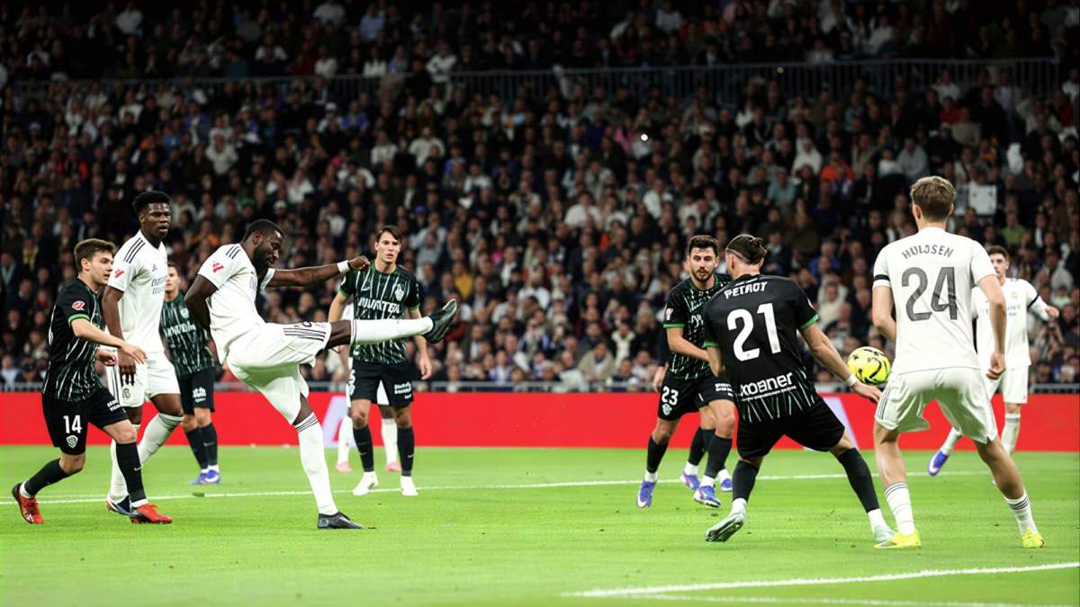 El derechazo de Antonio Rüdiger abrió el marcador en el estadio Santiago Bernabéu. El derechazo de Antonio Rüdiger abrió el marcador en el estadio Santiago Bernabéu.
