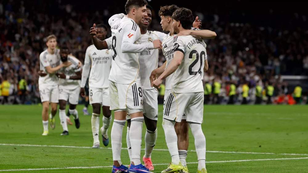 Algunos jugadores del Real Madrid celebran un gol durante un partido de la presente Liga. Algunos jugadores del Real Madrid celebran un gol durante un partido de la presente Liga.