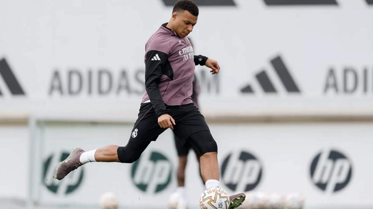 Mbappé en un entrenamiento Mbappé en un entrenamiento