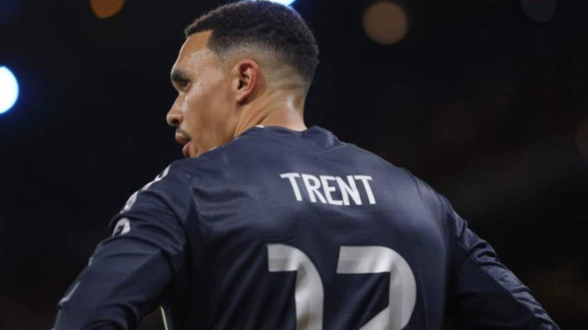 Trent Alexander Arnold durante el partido en el Etihad