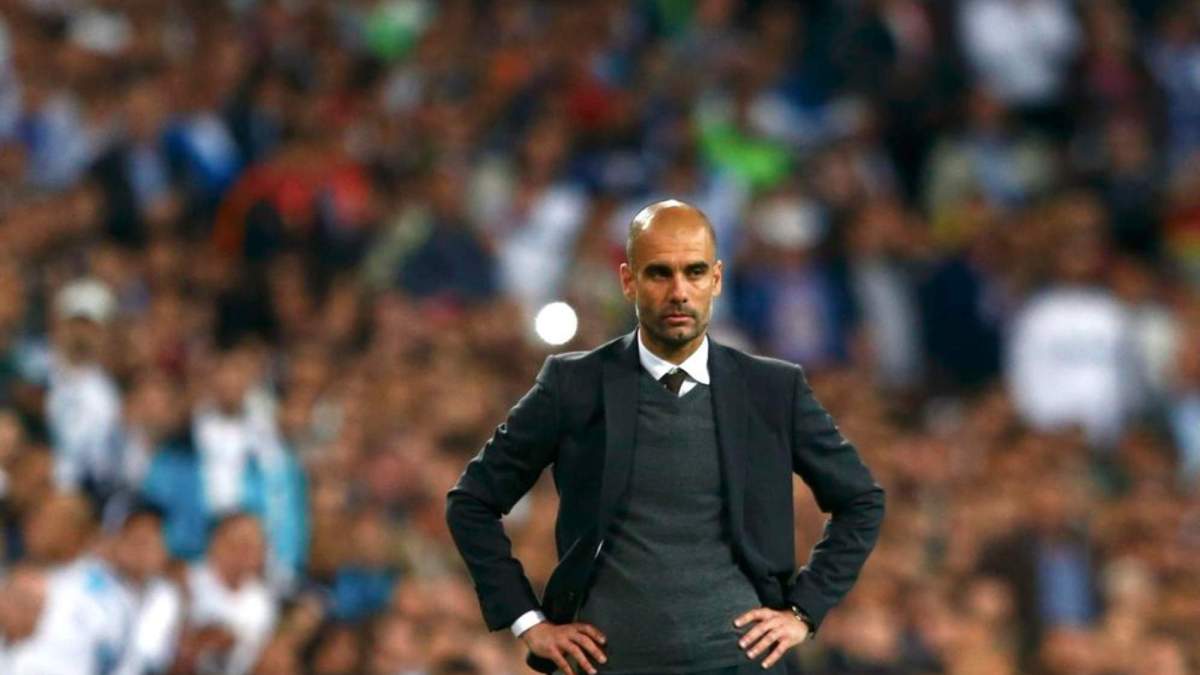 Guardiola durante un partido en el Bernabéu
