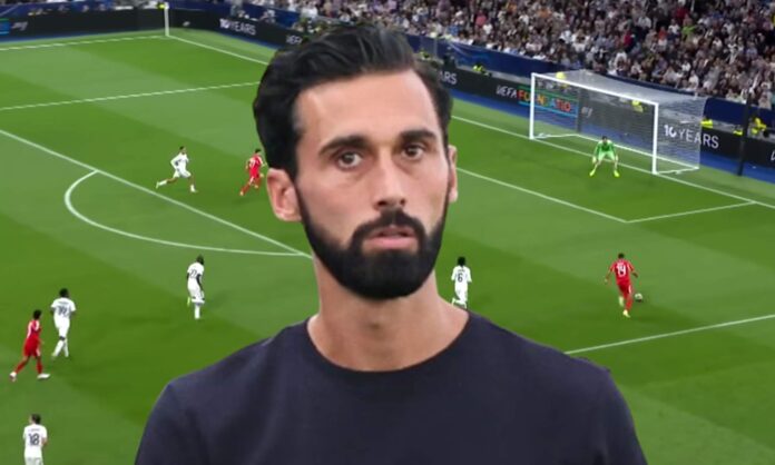 Álvaro Arbeloa y una captura del Real Madrid - Benfica. 