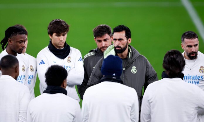 Arbeloa ya ha elegido al sustituto de Carreras contra el Manchester City tras hablar con Fran García, Mendy y Camavinga: 