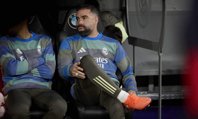 Dani Carvajal, en el banquillo durante un partido de esta temporada.