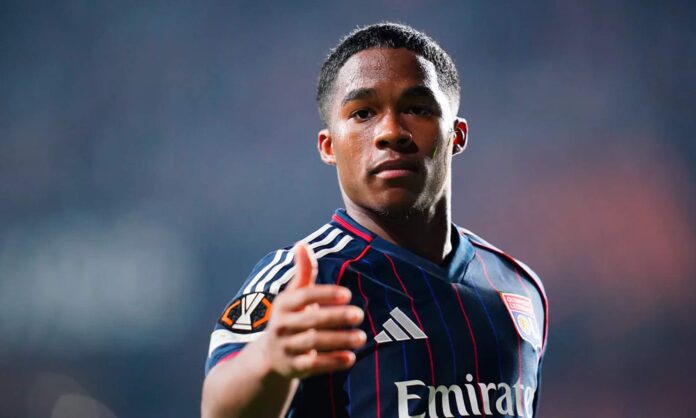 Endrick jugando un partido con el Olympique de Lyon. 