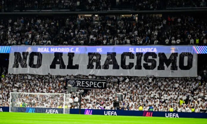 El fondo sur del Santiago Bernabéu en el Real Madrid - Benfica.