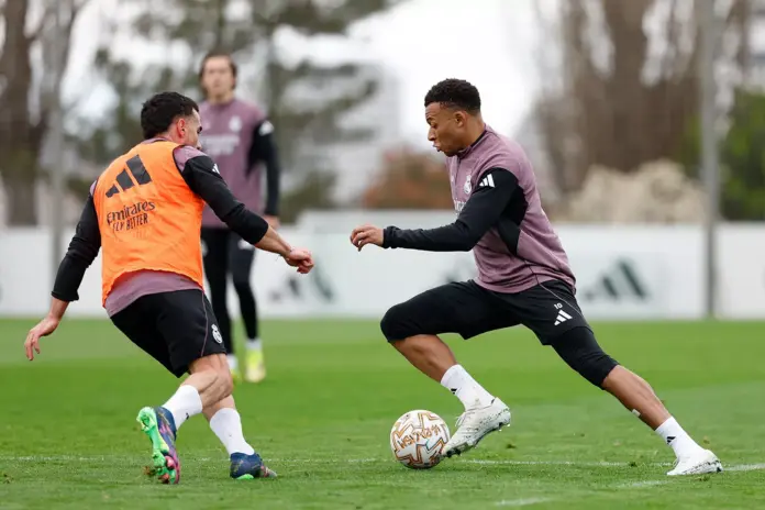  Posible alineación del Real Madrid contra el Atlético de Madrid: ¿Vuelve Mbappé?

