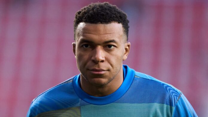 Alerta en el Real Madrid por Mbappé: Deschamps y Francia van a generar un conflicto de intereses dentro de unas semanas